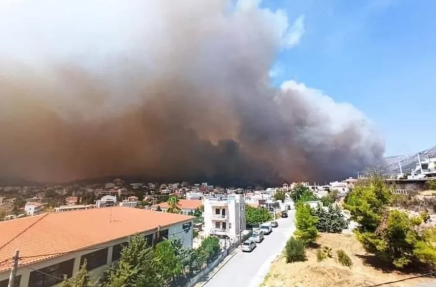  Θρίλερ με τη φωτιά στη Φυλή: 50 άτομα εγκλωβισμένα μέσα στη Μονή Κλειστών – Καταφθάνει η ΕΜΑΚ